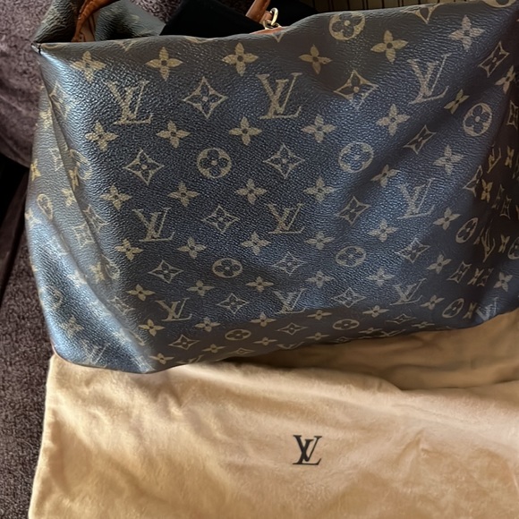 Authentic LOUIS VUITTON Delightful MM Monogram Leather Shoulder Bag - Picture 6 of 16